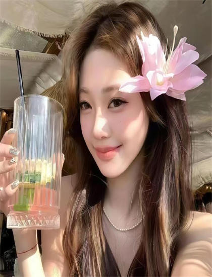 《圣诞颂》的技术突破：水下摄影实现开创性的技术应用 影响未来电影的发展方向